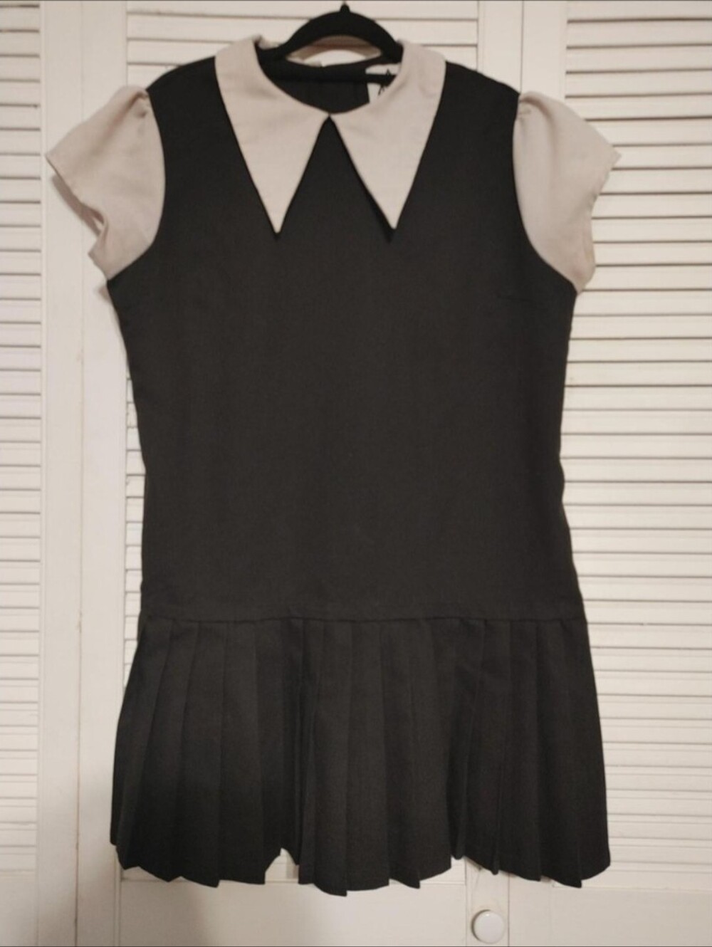 Rare UNIF Charlotte Dress. Black Pleated Dress Peter Pan Collar. Size Medium. - Picture 5 of 7